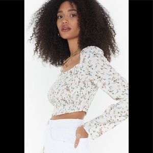 Nasty Gal Floral Crop Top🖤